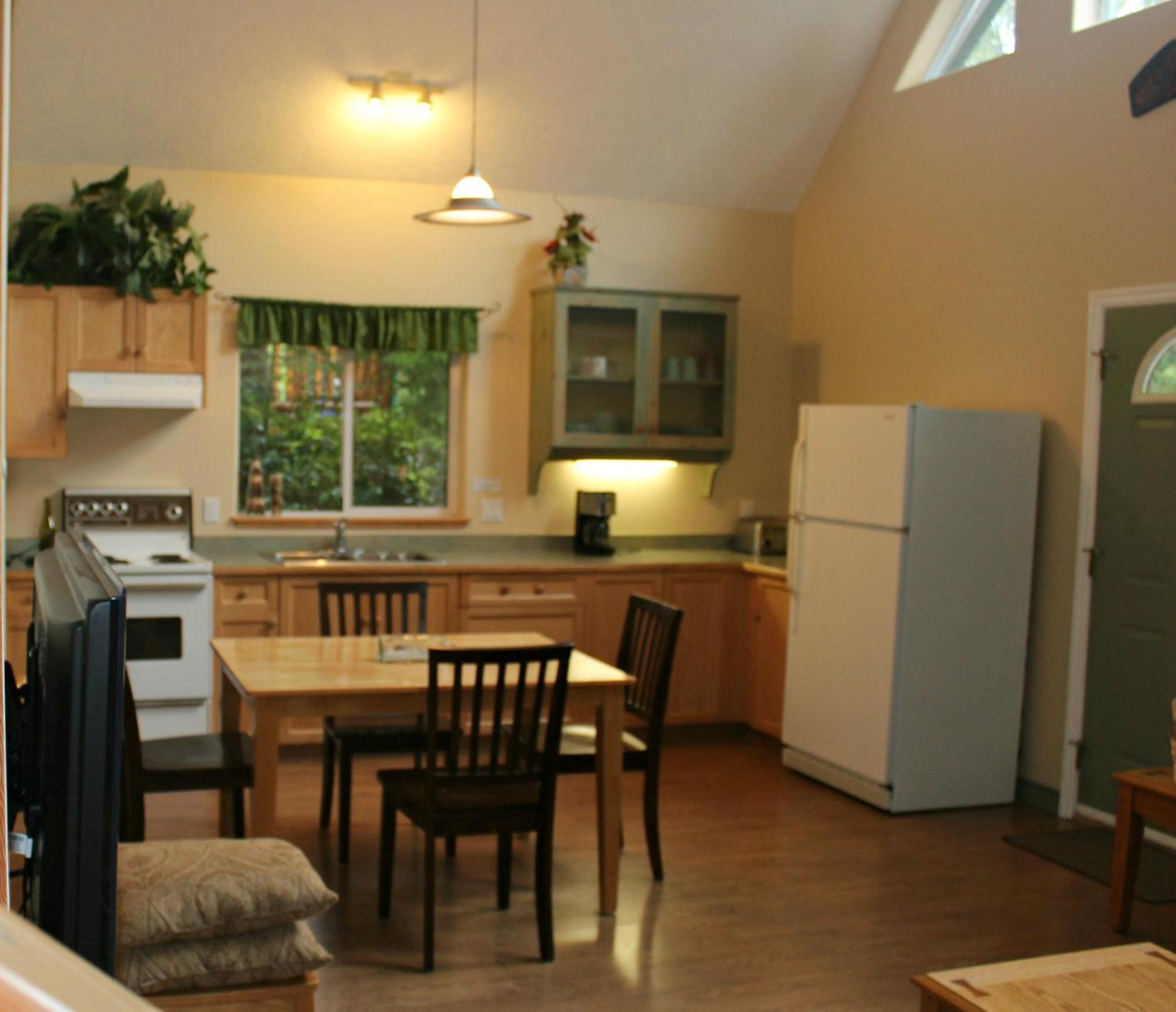 Wild Coast Wilderness Resort Port Renfrew Pokoj fotografie